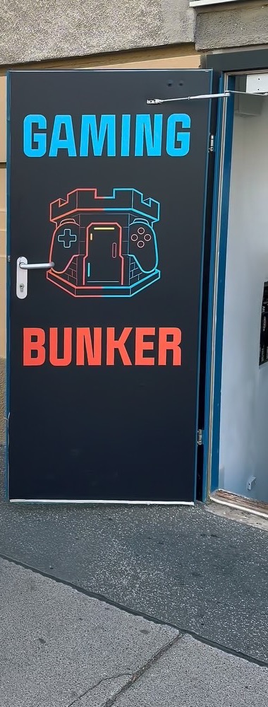 Die Eingangstür des Gaming Bunker in der Rechten Wienzeile 173